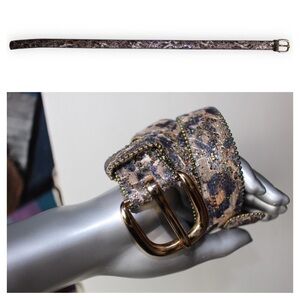 Elegant Leopard Print Glittery Belt with Gold Buckle
